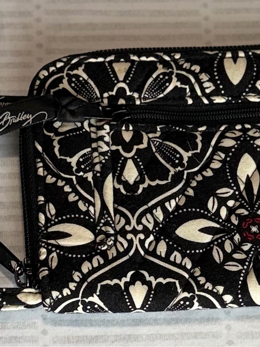 Vera Bradley Black & White Quilted Wristlet wallet purse / bag